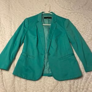 Mint green blazer from the Limited. Size Medium. 3/4 sleeves & true pockets.